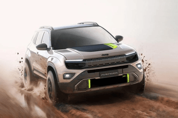 the Jeep Avenger 4xe: Blazing Trails with All-Wheel Drive Image